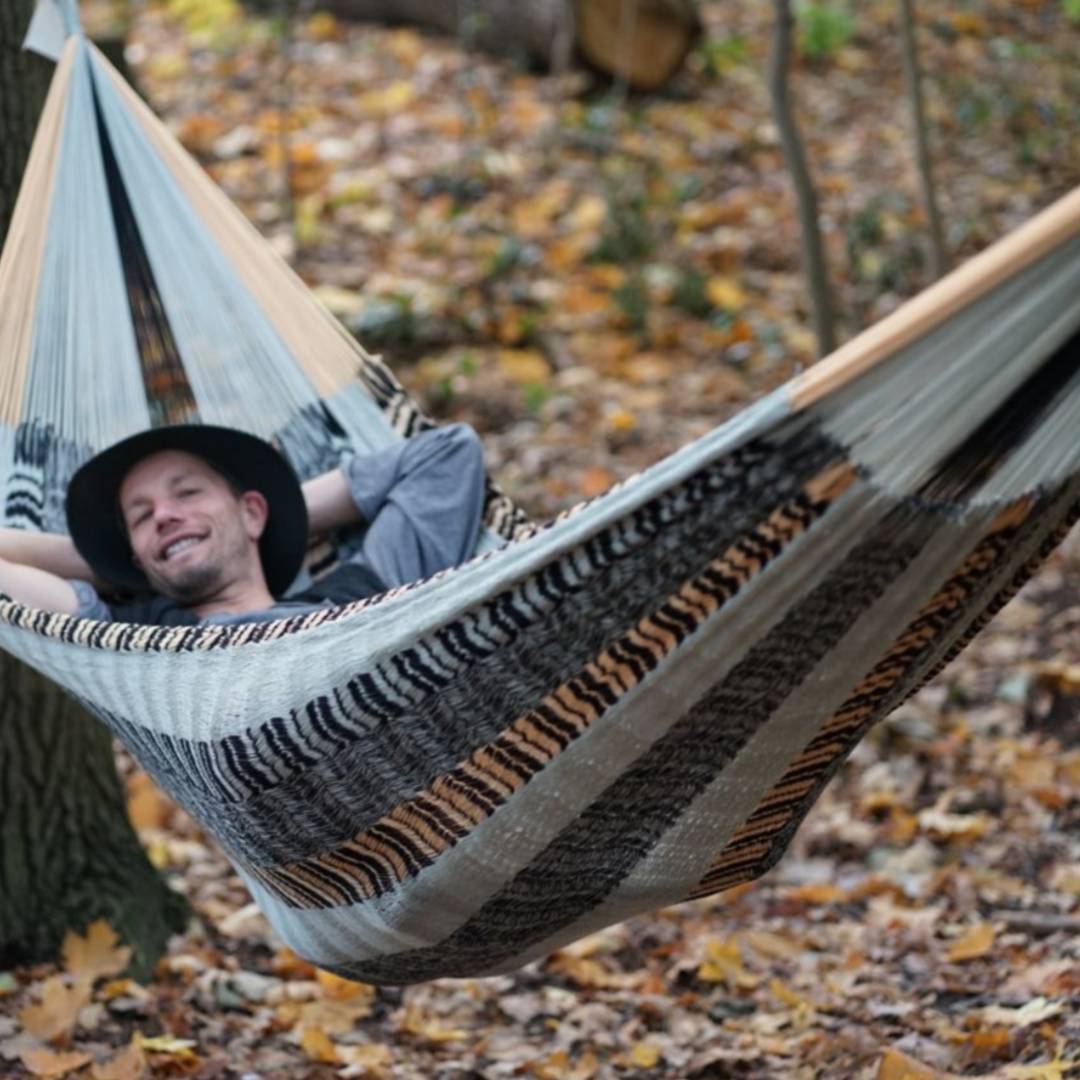 
                  
                    Hamaca Relax Hamaca Artística - Plata y Oro 
                  
                